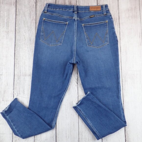 WRANGLER Womens 12 High Rise Unforgettable Skinny Distressed Blue Jeans - Picture 5 of 9